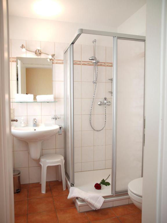 Altes Doktorhaus - Hotel Garni Willingen  Pokój zdjęcie